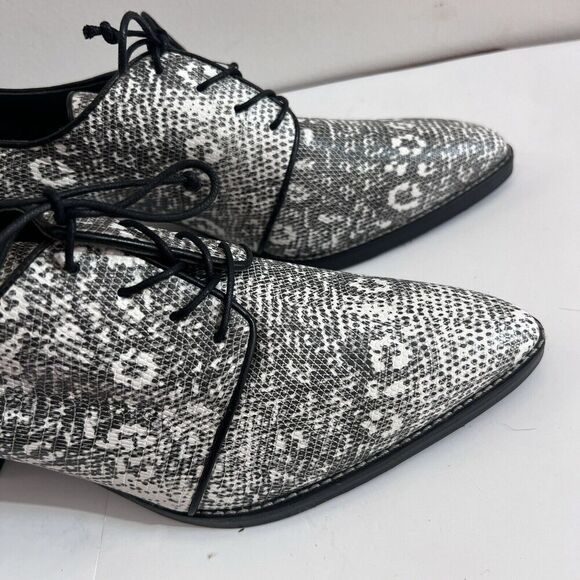 STUART WEITZMAN Animal Print Pointed Toe Chunky Heel Oxford 9.5M Shoes Lace Up - Picture 7 of 16